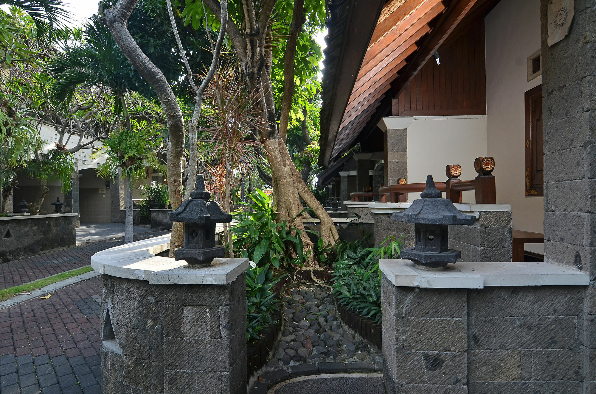 Hotel Taman Ayu 212 Denpasar Exterior foto